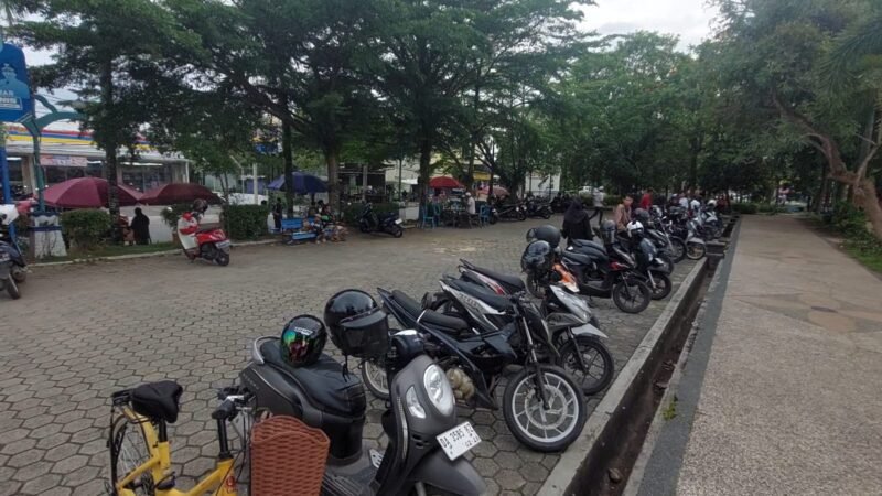 Area Parkir di RTH Ratu Zalecha Martapura. Foto: ERV Pro1