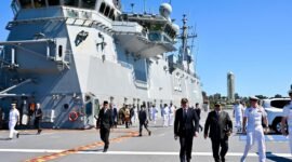  Perdana Menteri (PM) Australia, Anthony Albanese, bersama Presiden Republik Indonesia, Prabowo Subianto, di atas kapal HMAS Canberra, Garden Island Naval Base, Sydney, Australia (FOTO : INFOPUBLIK)