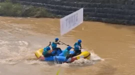 Arung Jeram Kabupaten Banjar meraih medali emas dan perak di Porprov XII Kalsel, Selasa (4/11/2025). Foto: istimewa