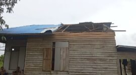 Rumah warga yang terdampak angin kencang (FOTO : BPBD BANJAR)