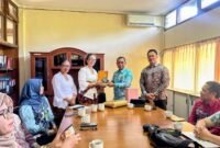 Dinsos Kalsel bertemu Dinsos Bali (Foto : MC Kalsel)