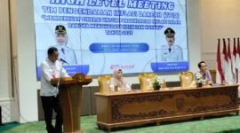 Sekda Banjarbaru membuka acara