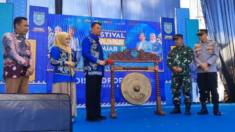 Sekda Banjar buka festival kuliner 2025