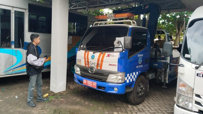 Mobil derek Dishub Banjar