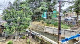 Kondisi kabel yang menggantung rendah 