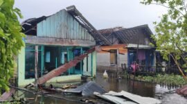 Kondisi rumah warga yang terkena angin puting beliung