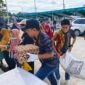 Warga antusias di pasar murah (Foto : PPID Samarinda)