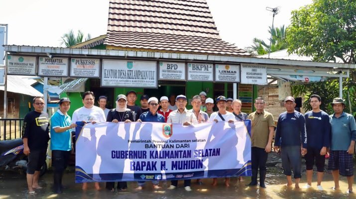 PUPR KALSEL SALURKAN BANTUAN UNTUK WARGA TERDAMPAK BANJIR DI ASTAMBUL (FOTO : MC KALSEL)