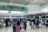 Masyarakat penuhi Bandara Internasional Sultan Aji Muhammad Sulaiman (SAMS) Sepinggan Balikpapan jelang lebaran (Foto : Portal Kaltim)