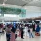 Masyarakat penuhi Bandara Internasional Sultan Aji Muhammad Sulaiman (SAMS) Sepinggan Balikpapan jelang lebaran (Foto : Portal Kaltim)