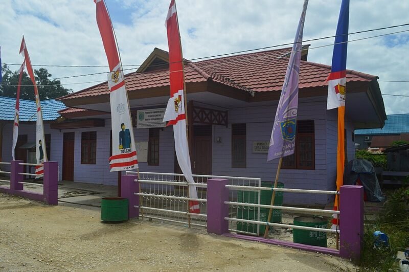 Kantor Desa Pait yang lama (Foto : Wikipedia)