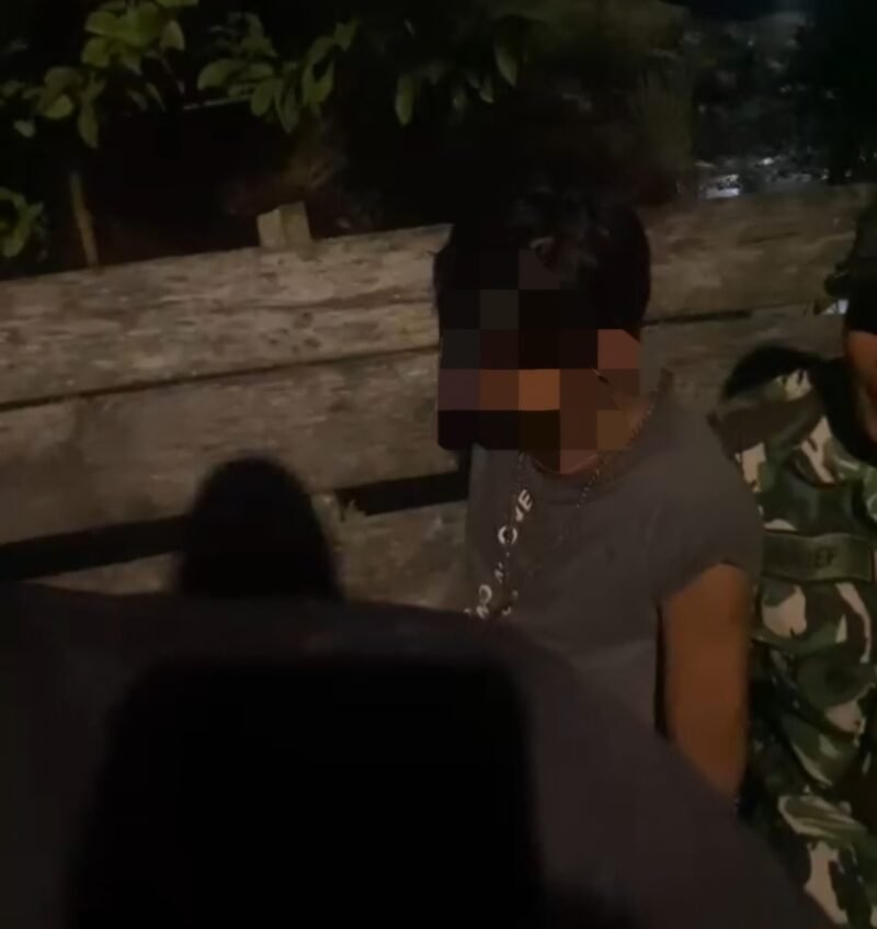 Pelaku berhasil diamankan (Foto : Warga di Lokasi)